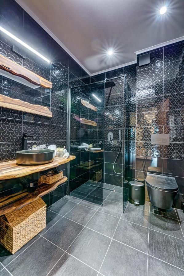 Black Box Apartment Smoljan