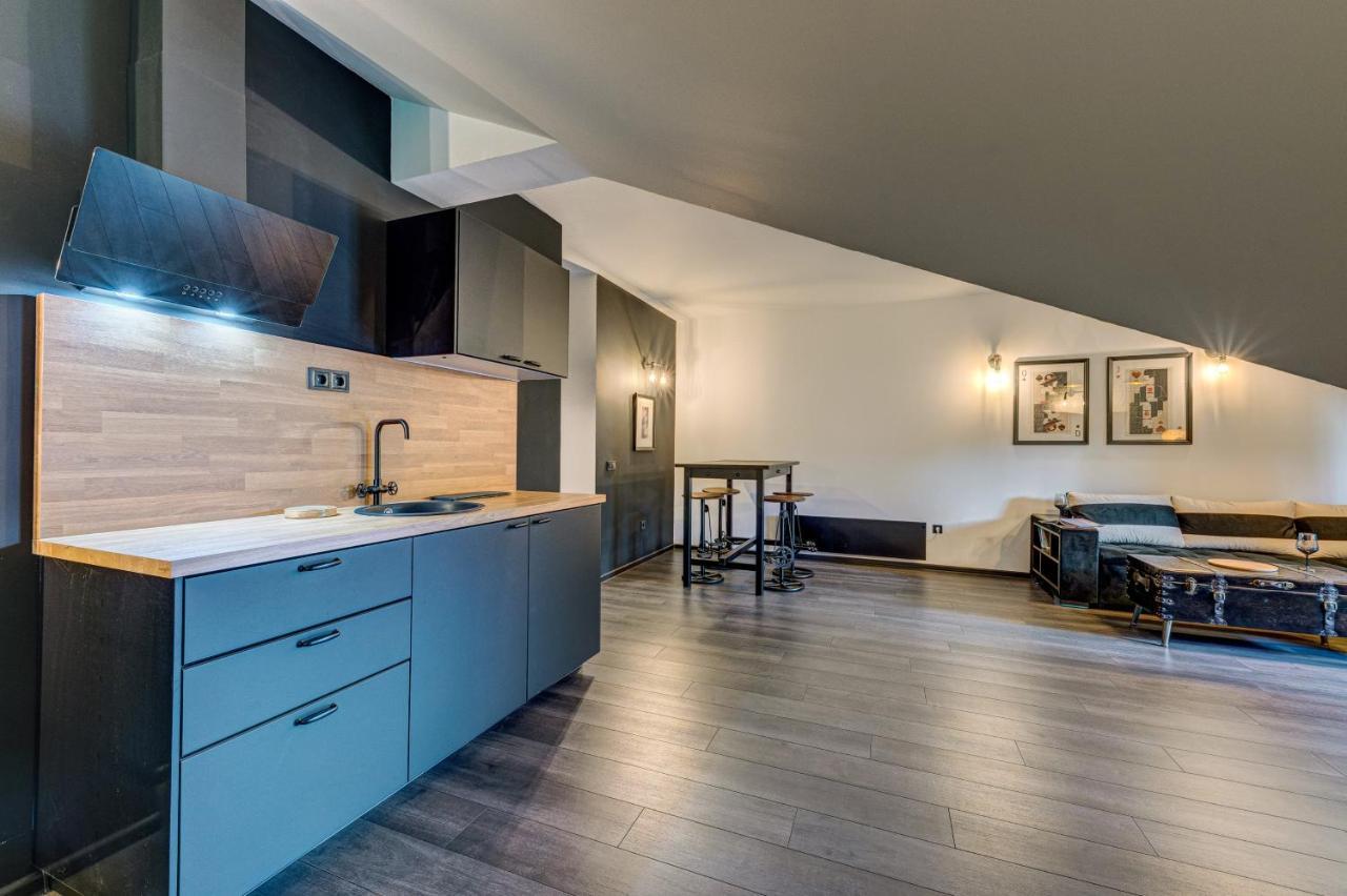 Black Box Apartment Smoljan